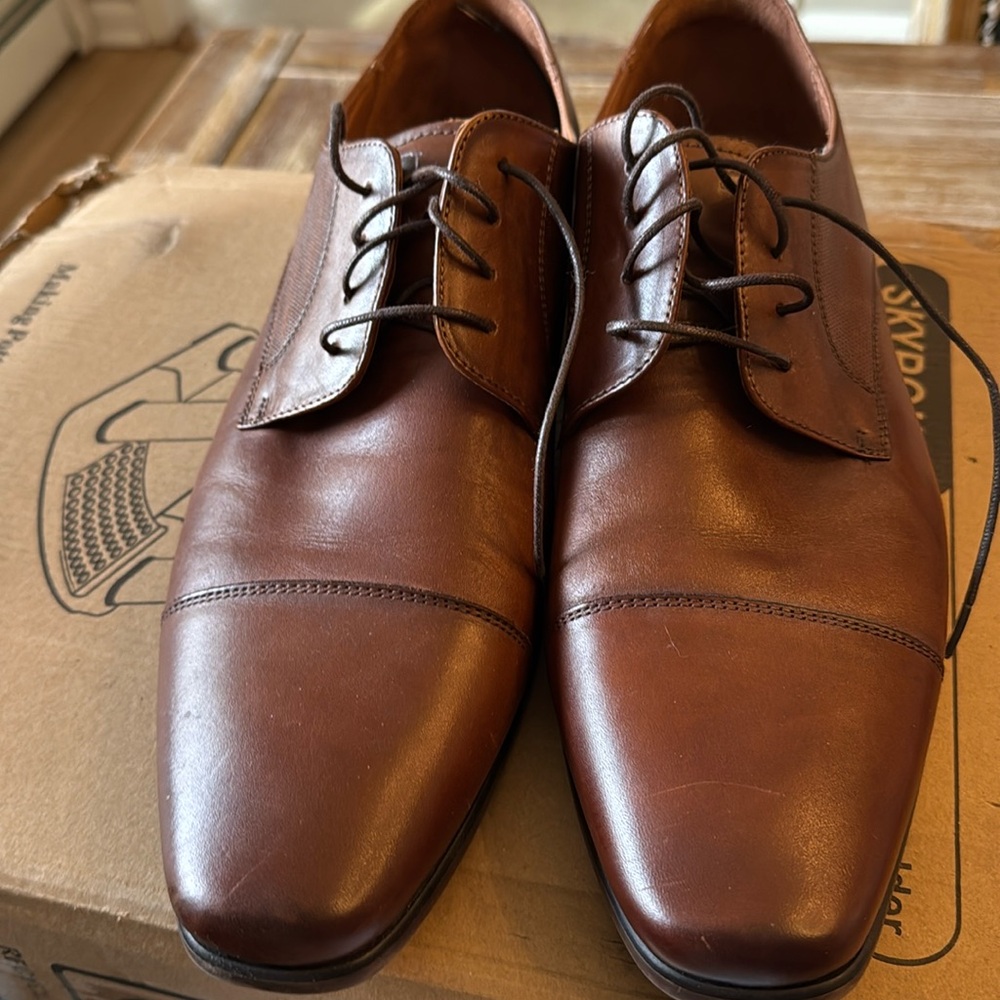 Florsheim shoes, Like new.